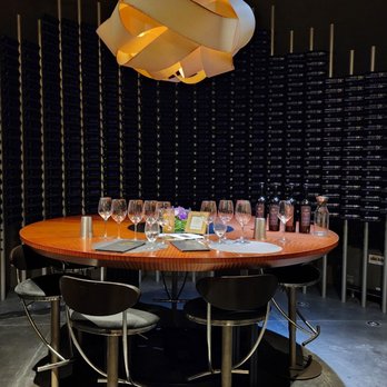 Lancaster Estate - Wine Tasting Room Near Me - Healdsburg, California