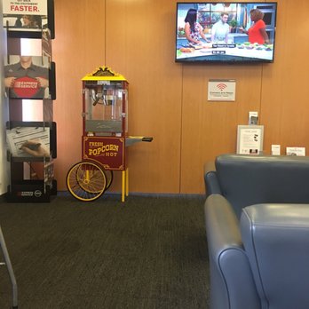 El Monte Nissan - Waiting Area - Car Dealers Near Me - El Monte, California