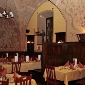Barfüßer - Speisen und Trinken in rustikalem Ambiente - Breweries Near Me - Nuremberg, BY