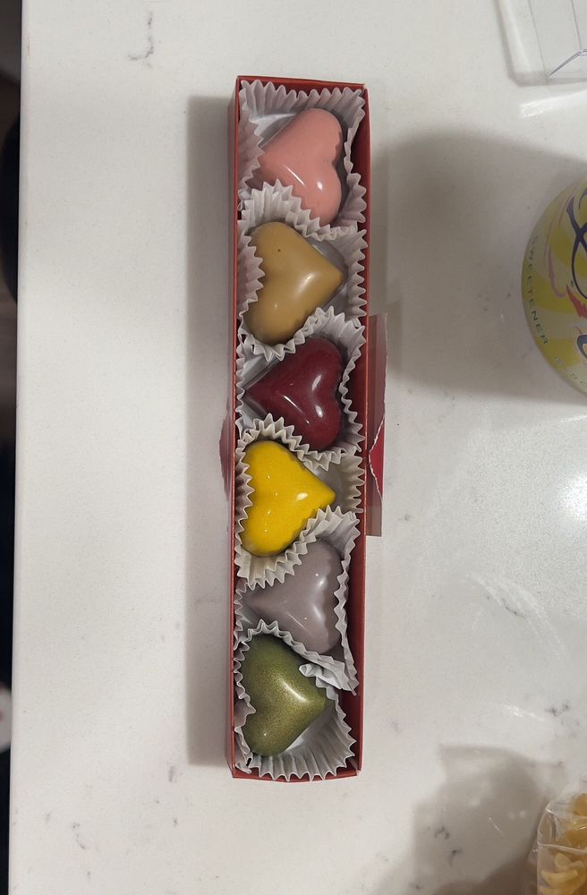 Suzanne's Chocolate Logo