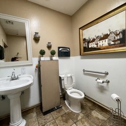 Real Kabob Persian Mediterranean Grill - Super clean bathroom!  Says a lot about the business
