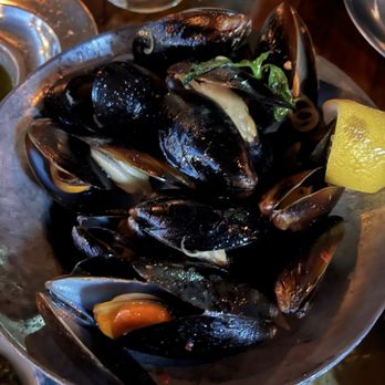 Tee Sud Thai Rustic and Bar - Steamed mussels - Bars Near Me - Snohomish, Washington Tee Sud Thai Rustic and Bar - Steamed mussels - Bars Near Me - Snohomish, Washington