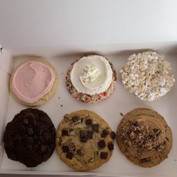 Chocolate Chip Cookie