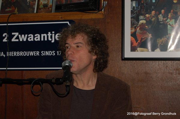 De Twee Zwaantjes by null