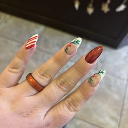 Serenity Nails - And the holly leaves look like antlers and the candy stripes look like paint smears