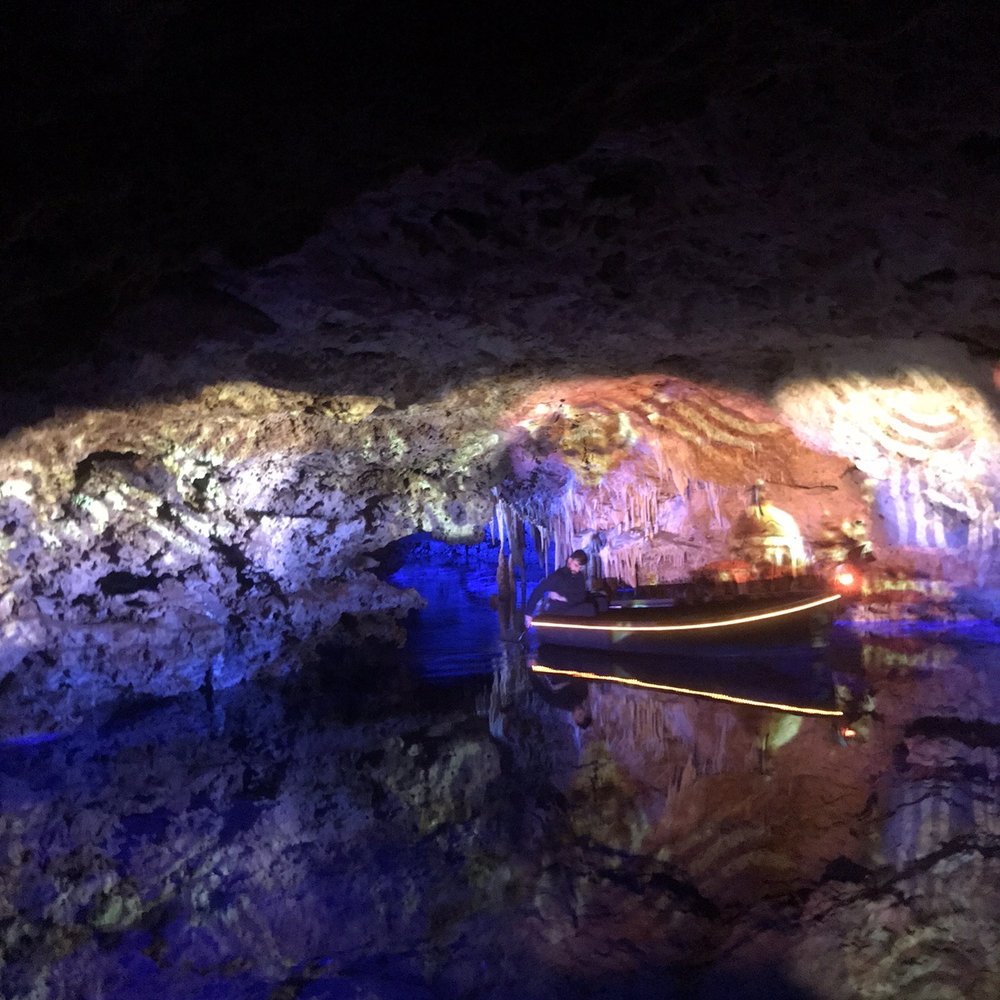 Cuevas dels Hams - Lake inside! - Local Flavor Near Me - Manacor, PM