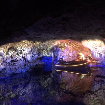 Cuevas dels Hams - Lake inside! - Local Flavor Near Me - Manacor, PM