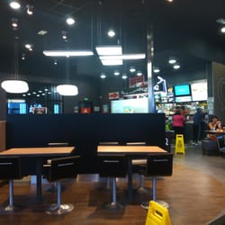 Quick - Vue sur la salle du restaurant
