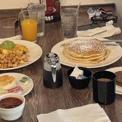 30 Brunch House - Alamo omelette and pancakes and sausage