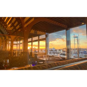 Anthony's HomePort Everett - Waterfront view - Seafood Near Me - Everett, Washington