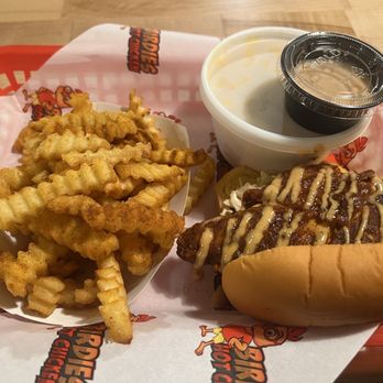 Birdies Hot Chicken - Fries, chicken slider, mac & cheese, secret sauce - Chicken Wings Near Me - Boston, Massachusetts Birdies Hot Chicken - Fries, chicken slider, mac & cheese, secret sauce - Chicken Wings Near Me - Boston, Massachusetts