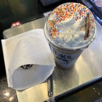 Drizzle - Shake and thinly - Coffee & Tea Near Me - Mount Shasta, California