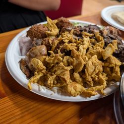 MazMez Middle Eastern Grill - Combination plate