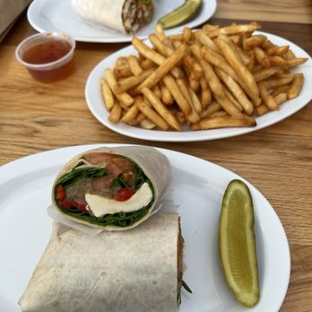 That’s A Wrap - Delis Near Me - Wallingford, Connecticut