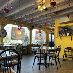 Mi Sabor - Dining area