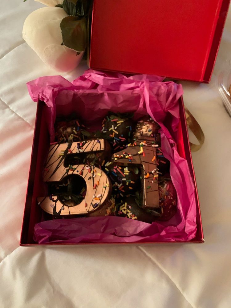 CASEY’S CAKES & COOKIES Updated September 2024 1705 Oakhurst Dr