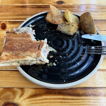 DEEP Brewing Co - 1/2 Cuban and Busted Spuds - Breweries Near Me - Tallahassee, Florida