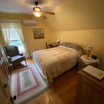 Maplecroft Bed & Breakfast - Bed & Breakfast Near Me - Barre, Vermont
