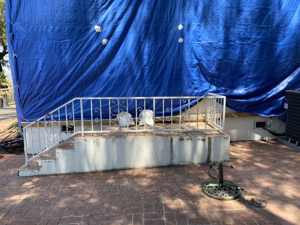 Slide of Arenas Contracting