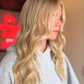 Valor & Violet - Hair Salons Near Me - Ames, Iowa