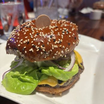 Gordon Ramsay Burger Las Vegas - Backyard Burger - Burgers Near Me - Las Vegas, Nevada