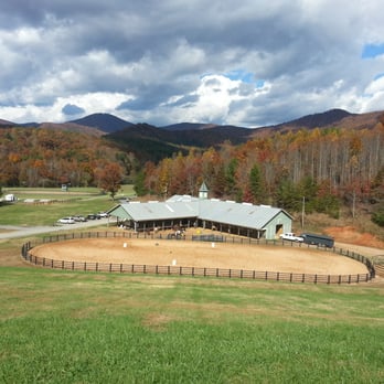 R-Ranch In the Mountains - R Ranch in the Mountains Barn - Resorts Near Me - Dahlonega, Georgia R-Ranch In the Mountains - R Ranch in the Mountains Barn - Resorts Near Me - Dahlonega, Georgia