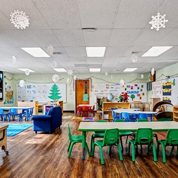 Commack KinderCare - School Age Classroom - Preschools Near Me - Commack, New York