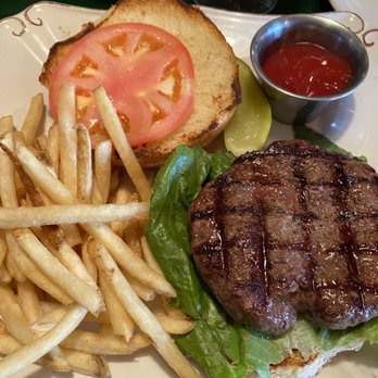 Martin's Tavern - Tavern Burger - DELICIOUS! - Breakfast & Brunch Near Me - Washington, DC, District of Columbia Martin's Tavern - Tavern Burger - DELICIOUS! - Breakfast & Brunch Near Me - Washington, DC, District of Columbia
