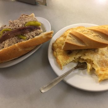 Bodega Donostiarra - Completo 2.90 euros, tortilla 2.50 euros - Basque Near Me - Donostia / San Sebastián, SS Bodega Donostiarra - Completo 2.90 euros, tortilla 2.50 euros - Basque Near Me - Donostia / San Sebastián, SS