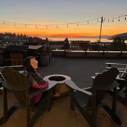 Majestic Inn & Spa - Rooftop sunset view