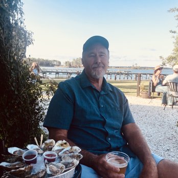 Merroir - Oysters and craft beers under the pergola with a nice view of the Rappahannock River. - Seafood Near Me - Topping, Virginia