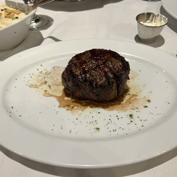 Ocean Prime - 10 Oz Filet Mignon - Seafood Near Me - Boston, Massachusetts