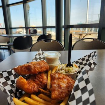 Port Fairhaven Fish & Chips - 3 piece cod - Coffee & Tea Near Me - Bellingham, Washington