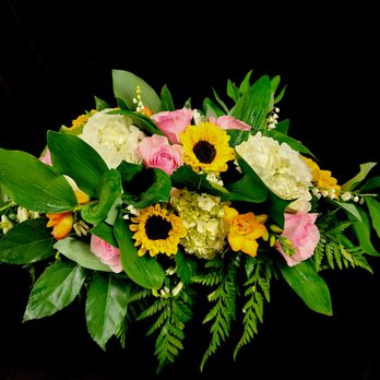 Appleblossoms - Florists Near Me - Spencer, Massachusetts