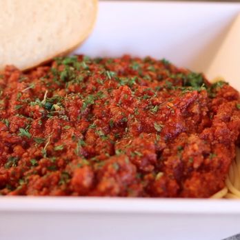 Carson Tap House - a bowl of spaghetti and bread - Pubs Near Me - Morris, Illinois Carson Tap House - a bowl of spaghetti and bread - Pubs Near Me - Morris, Illinois