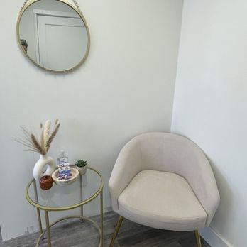 PMU Esthestics by Kay - Seating area - Permanent Makeup Near Me - Salem, Oregon PMU Esthestics by Kay - Seating area - Permanent Makeup Near Me - Salem, Oregon