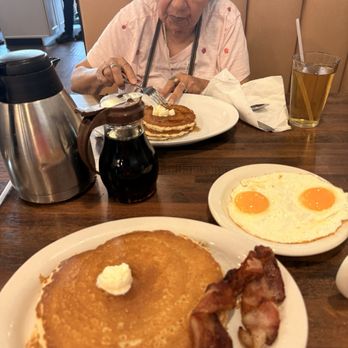 Village Inn - Buttermilk Pancake Combo - Breakfast & Brunch Near Me - Brandon, Florida