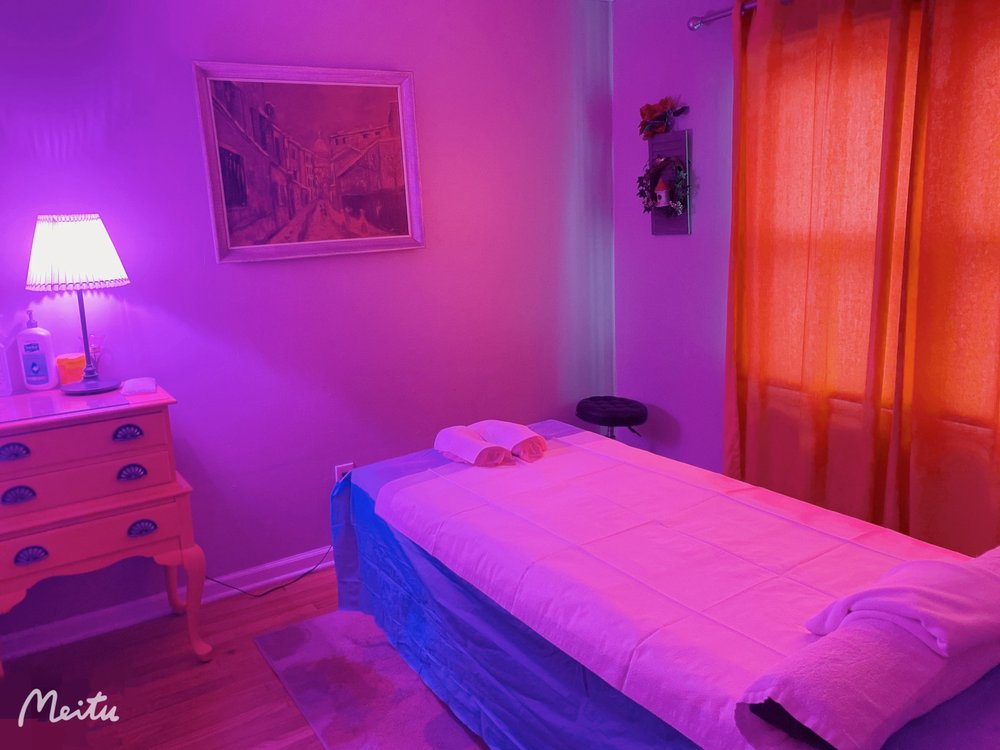 OASIS ON MAIN Updated October 2024 14 Photos 206 W Main St