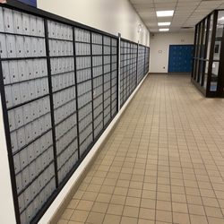 United States Post Office - Plenty of boxes