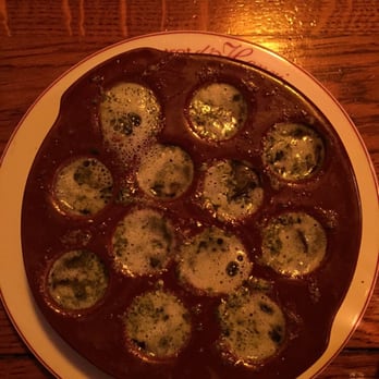 Le Bistrot d'Henri - Escargots! Delicious with Garlic and Butter. - French Near Me - Paris, 75 Le Bistrot d'Henri - Escargots! Delicious with Garlic and Butter. - French Near Me - Paris, 75
