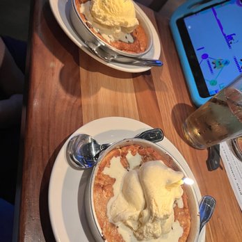 BJ's Restaurant & Brewhouse - Peanut Butter Pizookie - Breweries Near Me - Lutz, Florida