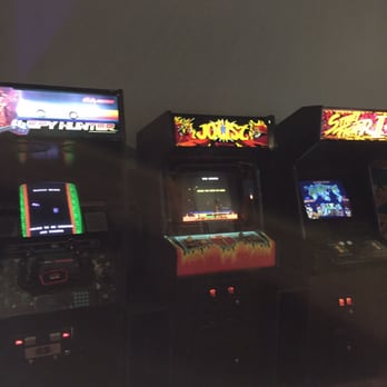 Harrogate Lounge - a row of arcade machines - Dive Bars Near Me - Knoxville, Tennessee Harrogate Lounge - a row of arcade machines - Dive Bars Near Me - Knoxville, Tennessee