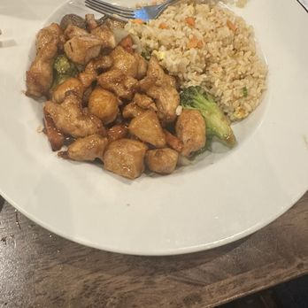 Saisaki - Chicken Japanese Hibachi Lunch Special - Sushi Bars Near Me - Newport News, Virginia
