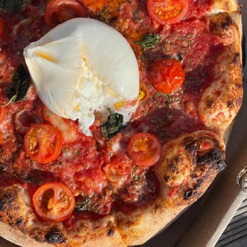 No 900 - Mozzarella di bufala - Pizza Near Me - Montreal, Quebec No 900 - Mozzarella di bufala - Pizza Near Me - Montreal, Quebec