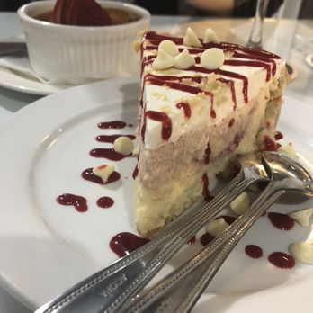 Black Diamond Grill - Raspberry Cheesecake & Creme Brule - Italian Near Me - Black Diamond, Washington