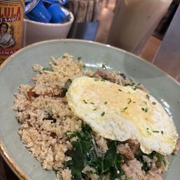 Power Breakfast Quinoa Bowl