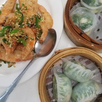 Ginger & Garlic - Salt & pepper shrimp, shrimp & chives dumplings, scallop & spinach dumplings. - Dim Sum Near Me - Honolulu, Hawaii Ginger & Garlic - Salt & pepper shrimp, shrimp & chives dumplings, scallop & spinach dumplings. - Dim Sum Near Me - Honolulu, Hawaii
