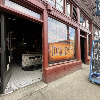Maude's Hot Corner - Outside (right next to 9lbs Hammer). I feel the darkness of the bar should be taken into consideration in your choice. - American Near Me - Seattle, Washington