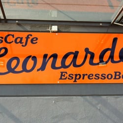 Eiscafe Leonardo - Firmenschild am Eingang