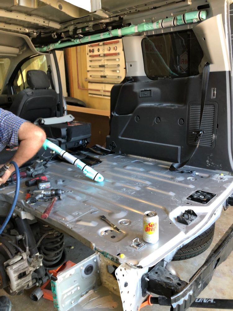 CHECKER AUTO BODY REPAIR INC. Updated October 2024 14 Photos 6235 Mastin Lake Rd NW